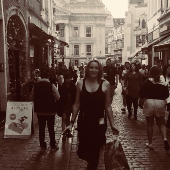 Meet your Posher, Janet - Picture 1 of 1